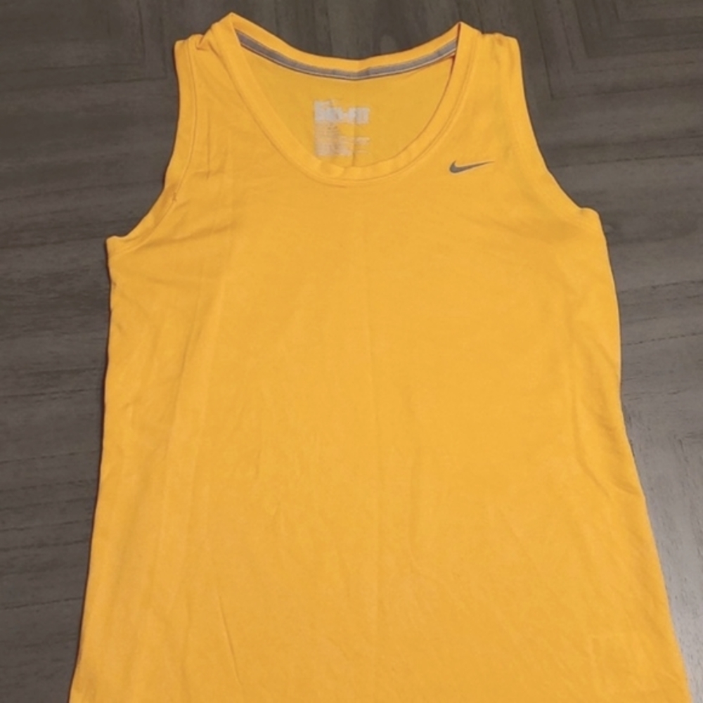 Nike tank top - Picture 8 of 8